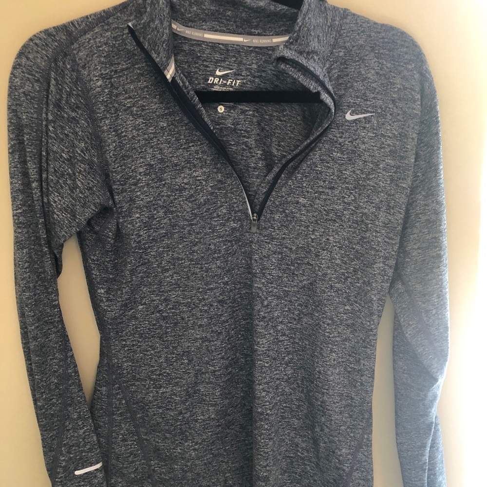 Nike pullover